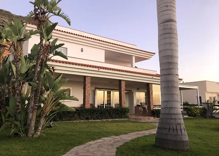 Marianna Con Piscina Climatizada Y Barbacoa アデヘ